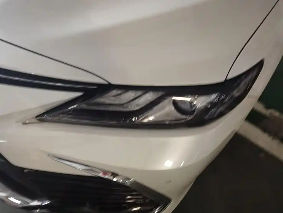 Toyota Camry — миниатюра 5