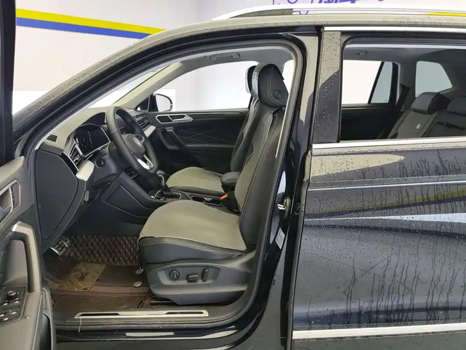 Volkswagen Tiguan L — миниатюра 9