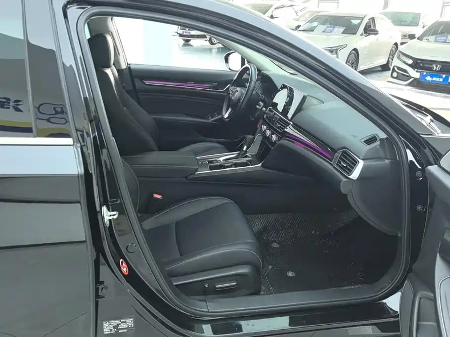 Honda Accord — миниатюра 8