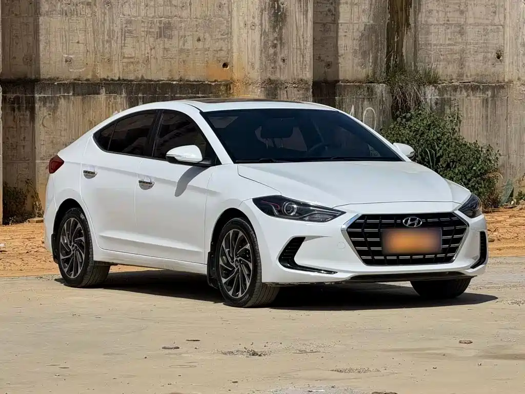 Hyundai Elantra — миниатюра 23