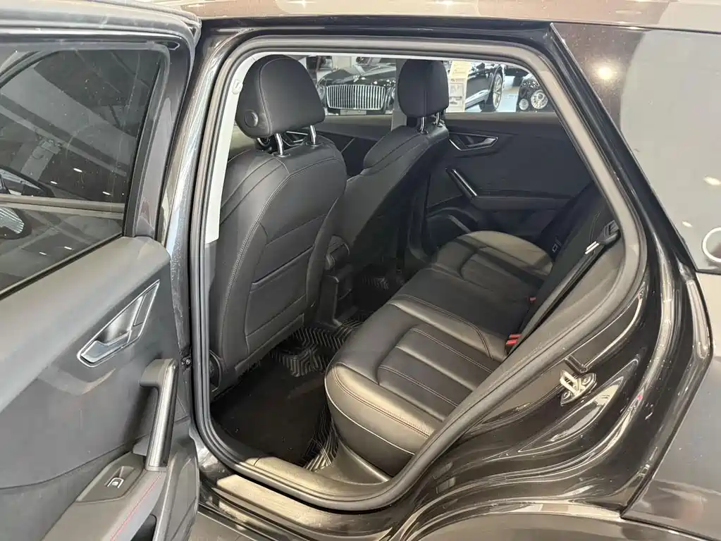 Audi Q2L — миниатюра 8