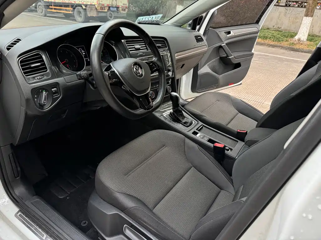 Volkswagen Golf — миниатюра 8