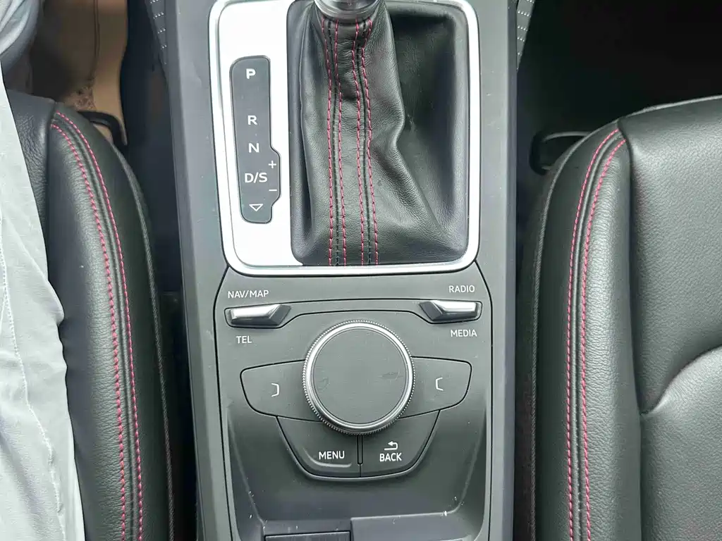 Audi Q2L — миниатюра 7