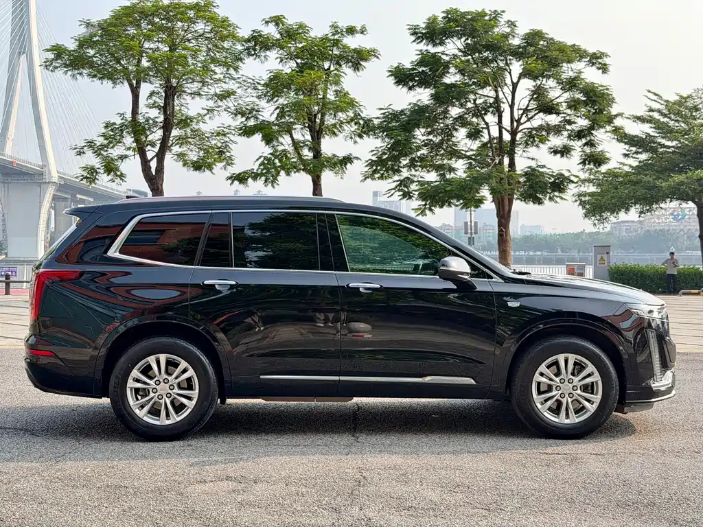 Cadillac XT6 — миниатюра 6