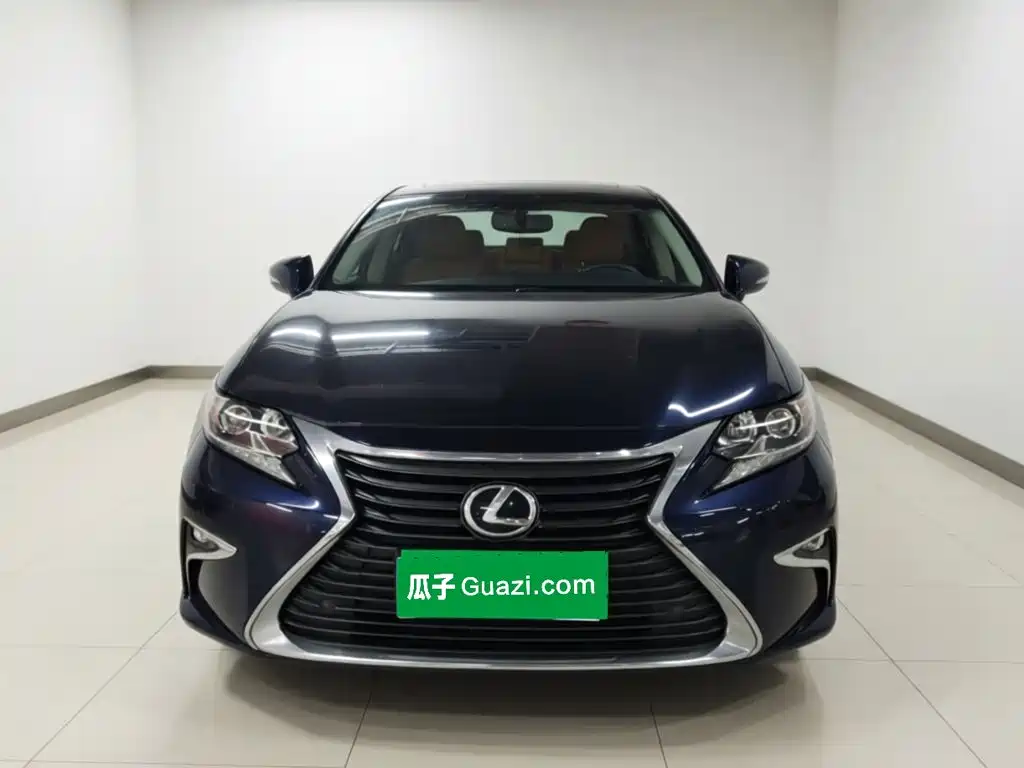 Lexus ES — миниатюра 2