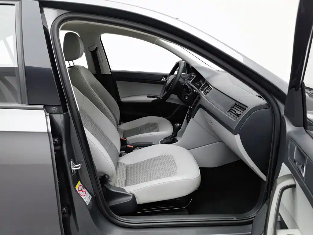 Skoda Rapid — миниатюра 23