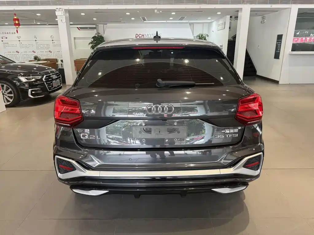 Audi Q2L — миниатюра 5