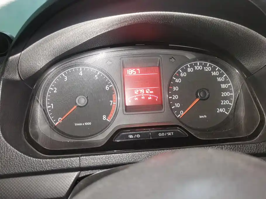 Volkswagen Jetta — миниатюра 14