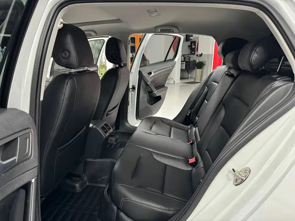 Volkswagen Golf — миниатюра 7