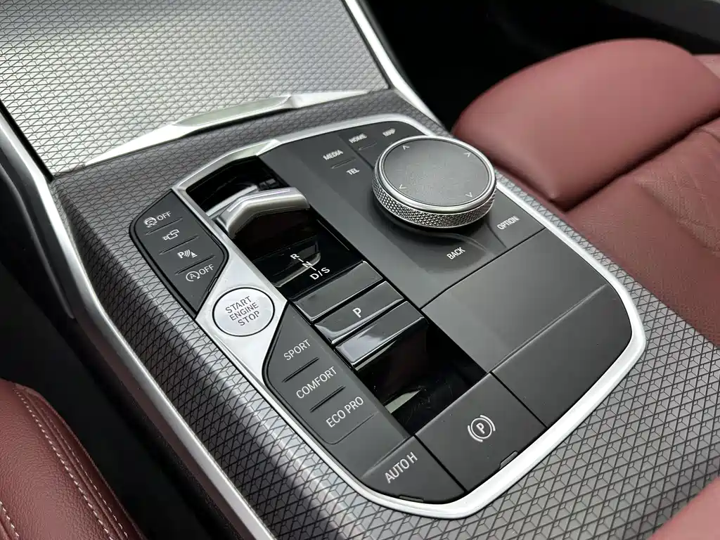 BMW 3 Series — миниатюра 17
