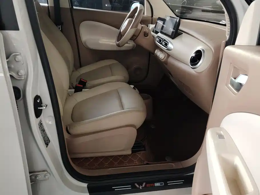 Wuling MINIEV — миниатюра 8