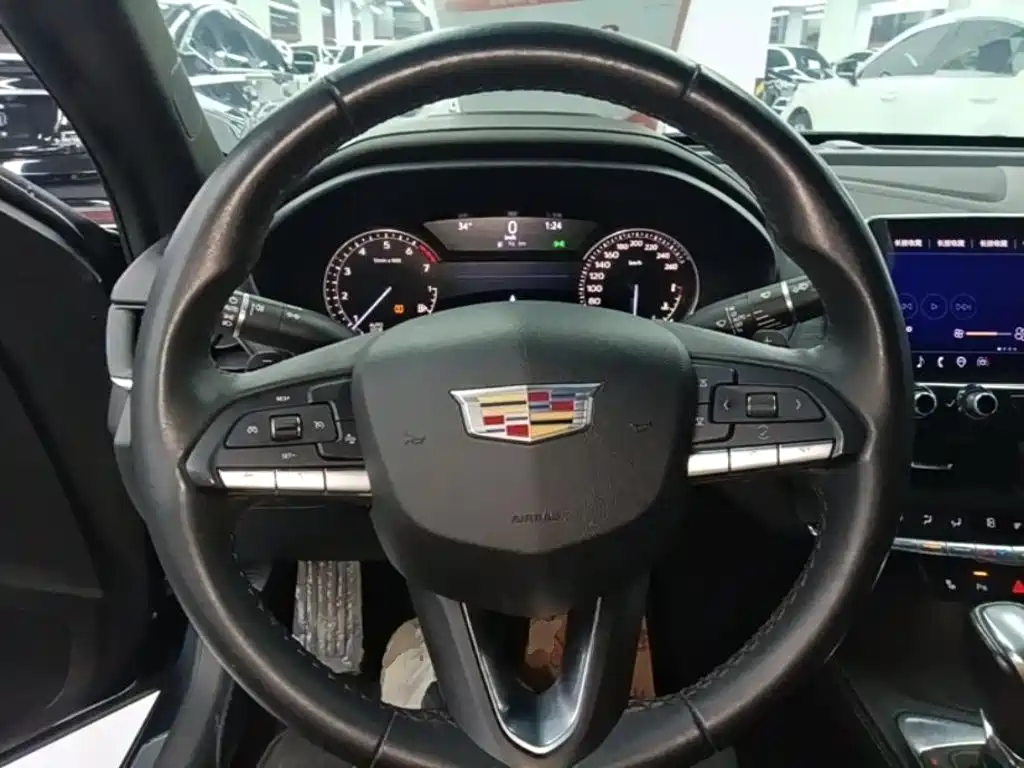 Cadillac CT4 — миниатюра 11