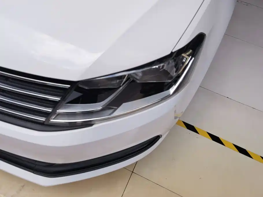 Volkswagen Lavida — миниатюра 5