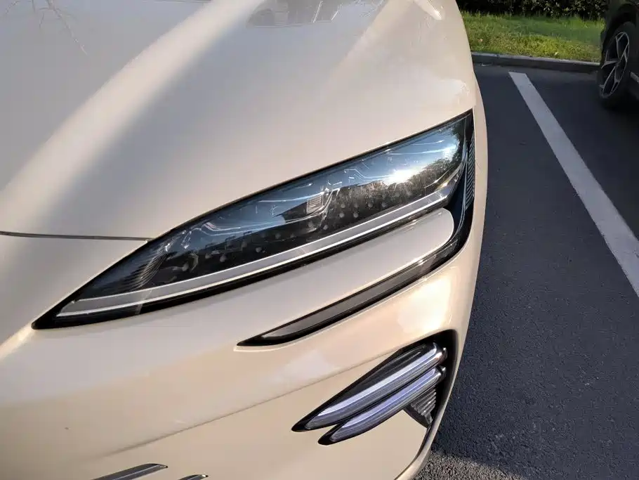 BYD PLUS New Energy — миниатюра 5