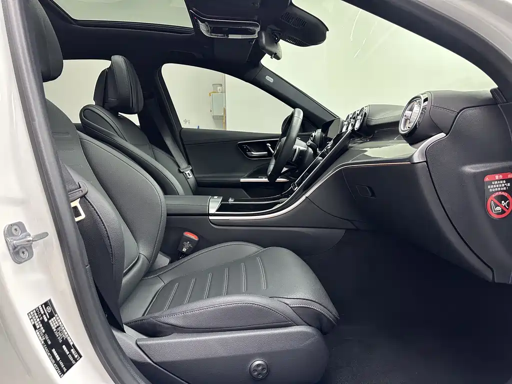 Mercedes-Benz C-Class — миниатюра 13