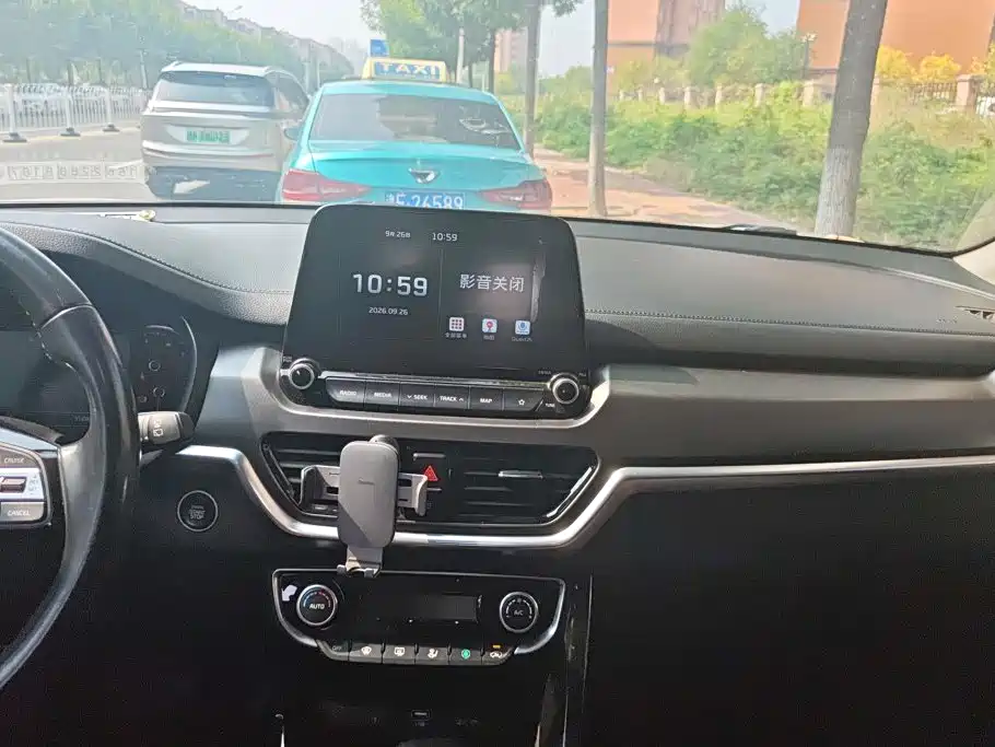 Kia Sportage — миниатюра 13