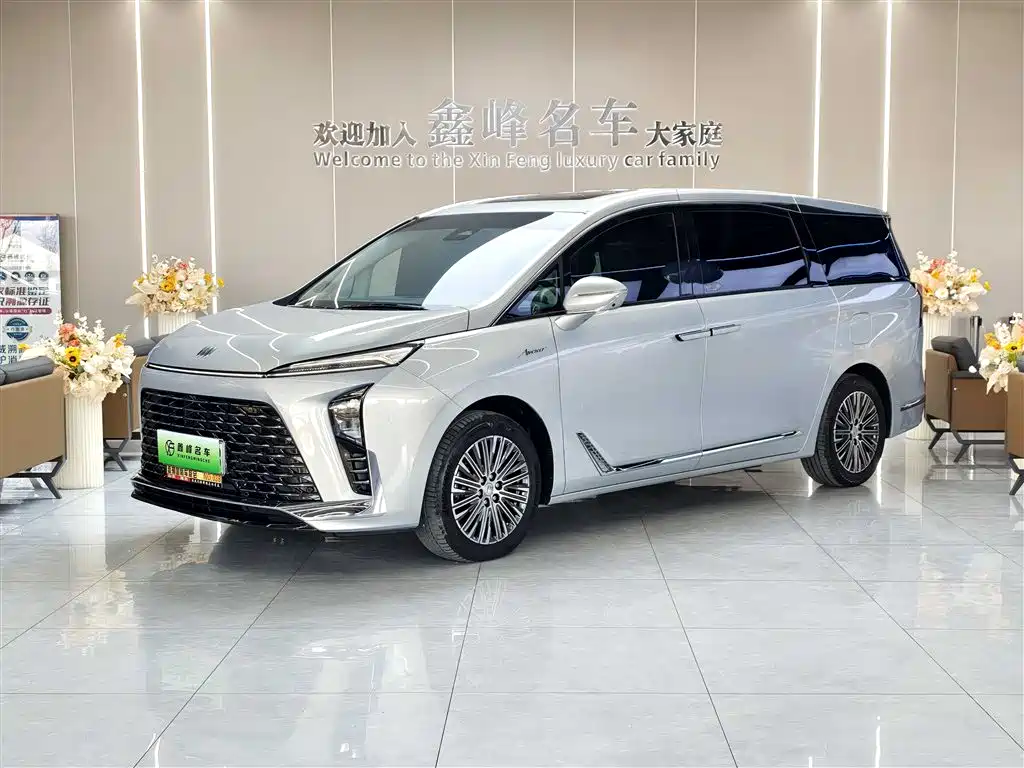 Buick GL8 Hybrid 2025