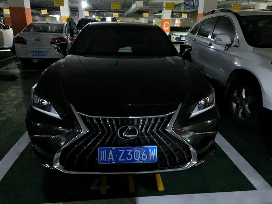 Lexus ES — миниатюра 2