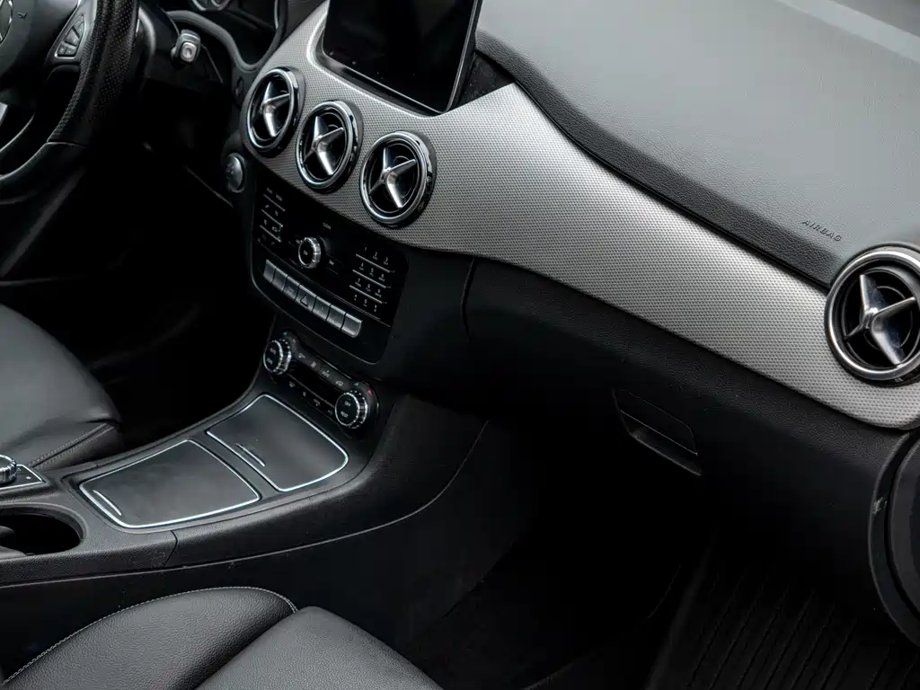 Mercedes-Benz B-Class — миниатюра 10