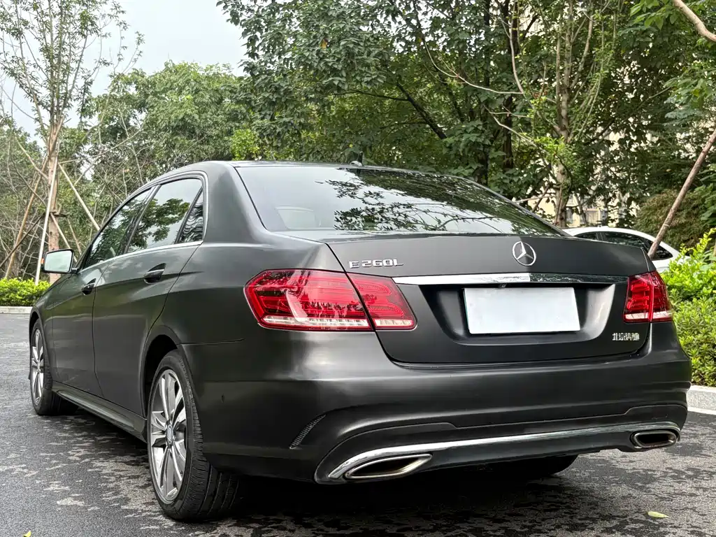 Mercedes-Benz E-Class — миниатюра 4