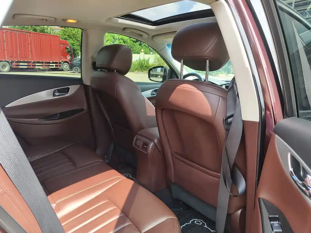 Infiniti QX50 (Import) — миниатюра 11