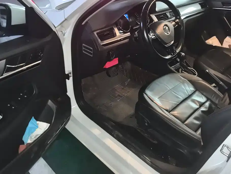 Volkswagen Bora — миниатюра 9