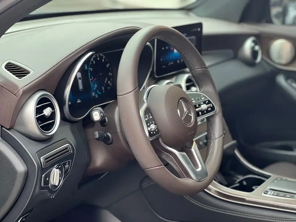 Mercedes-Benz GLC 2021 GLC 300 L 4MATIC
