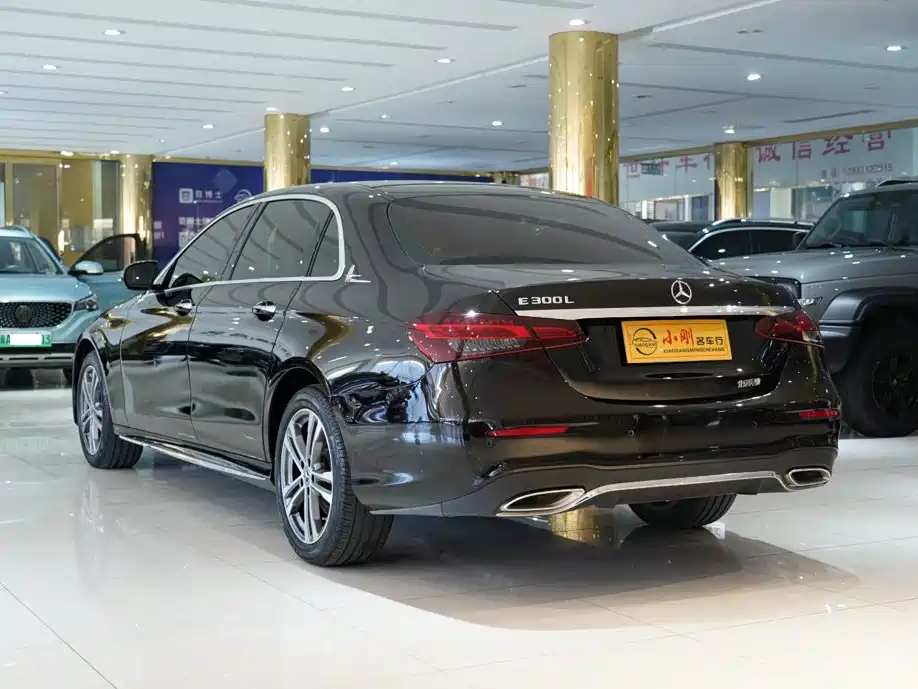 Mercedes-Benz E-Class — миниатюра 18