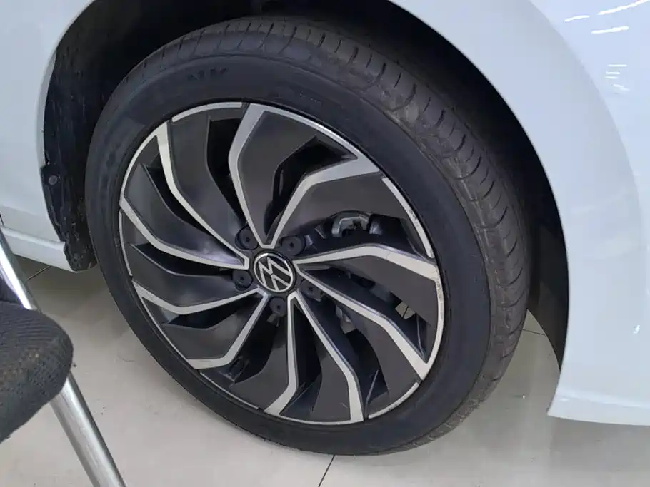 Volkswagen Golf — миниатюра 6