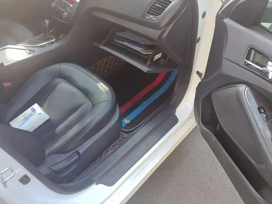 Kia K5 — миниатюра 8