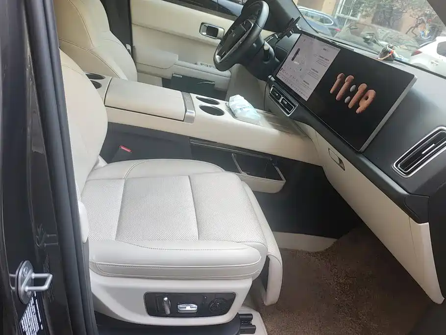 Li Auto Li L8 — миниатюра 8