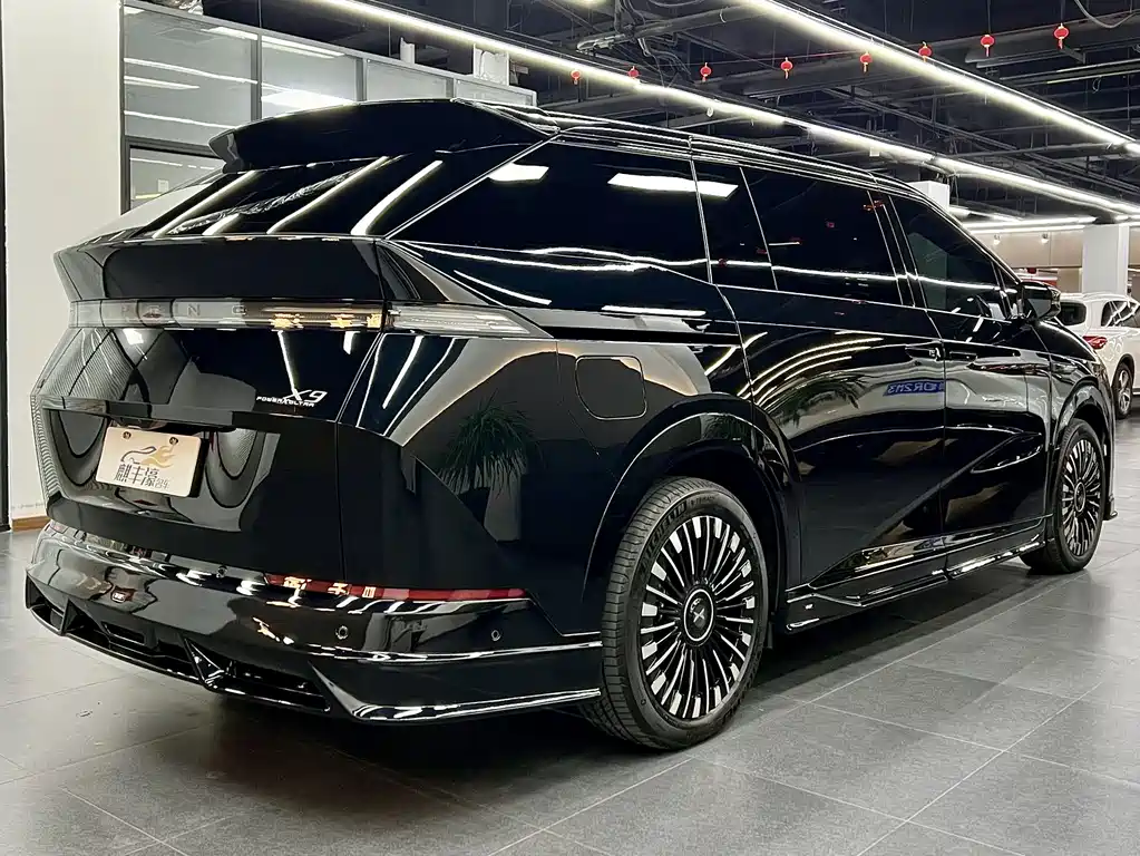 XPeng X9 — миниатюра 18