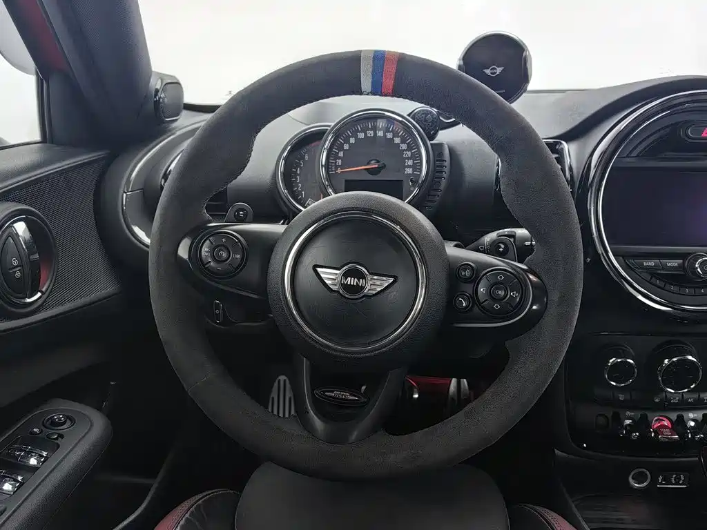 MINI Mini Clubman — миниатюра 11