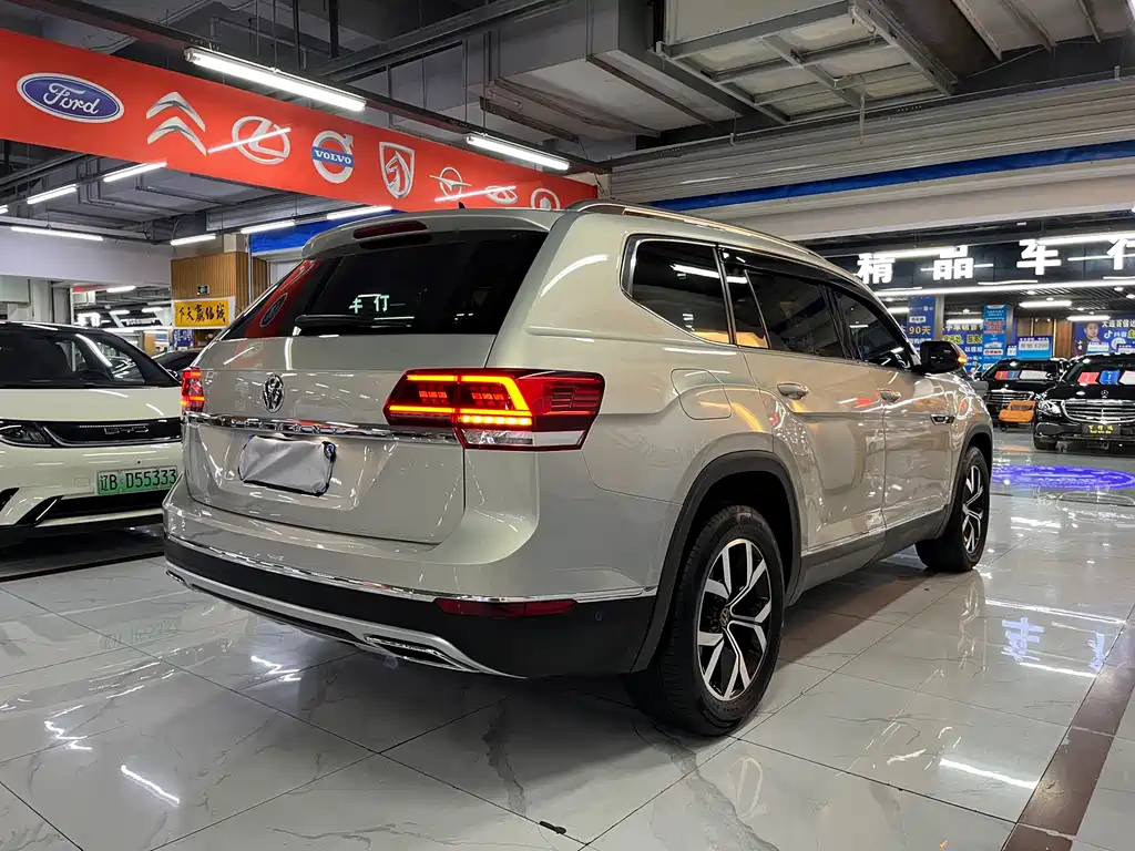 VOLKSWAGEN TOURANG