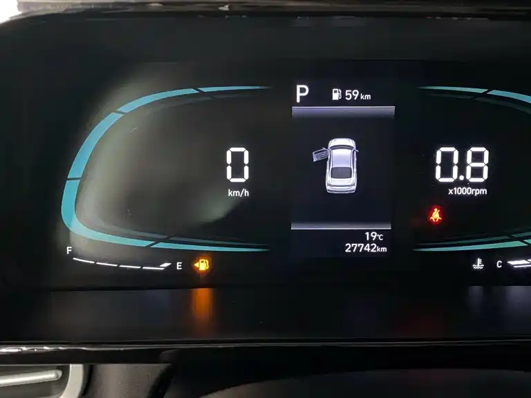 Hyundai Elantra — миниатюра 7