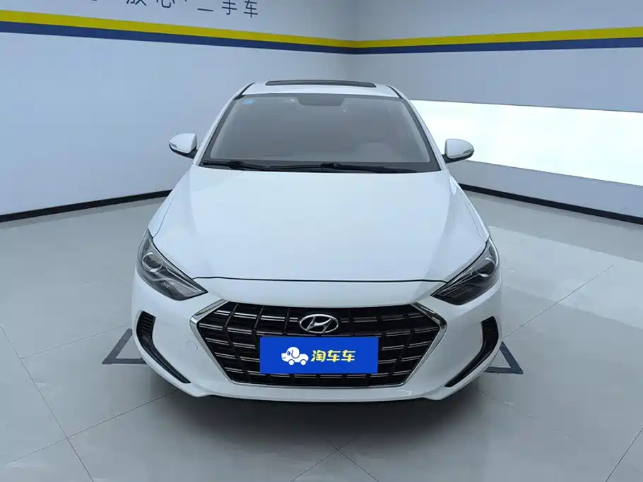 Hyundai Elantra — миниатюра 2