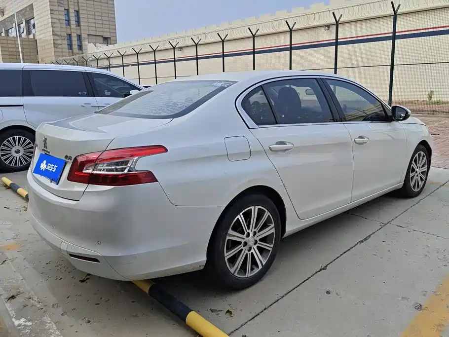 Peugeot 408 — миниатюра 3