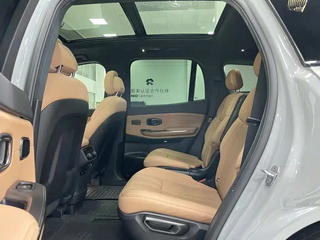 NIO ES8 — миниатюра 10