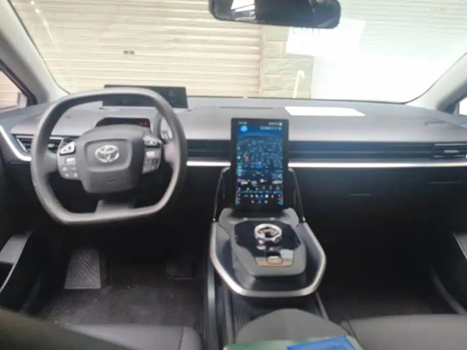 Toyota bZ3 — миниатюра 13