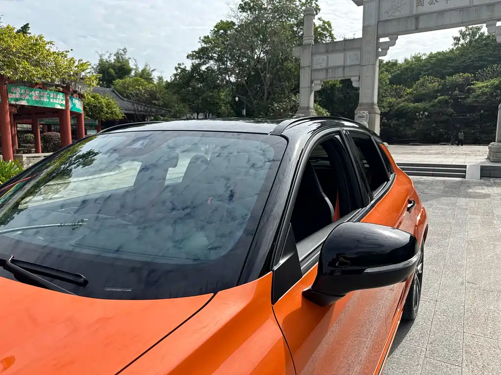 LYNK & CO. 02 HATCHBACK