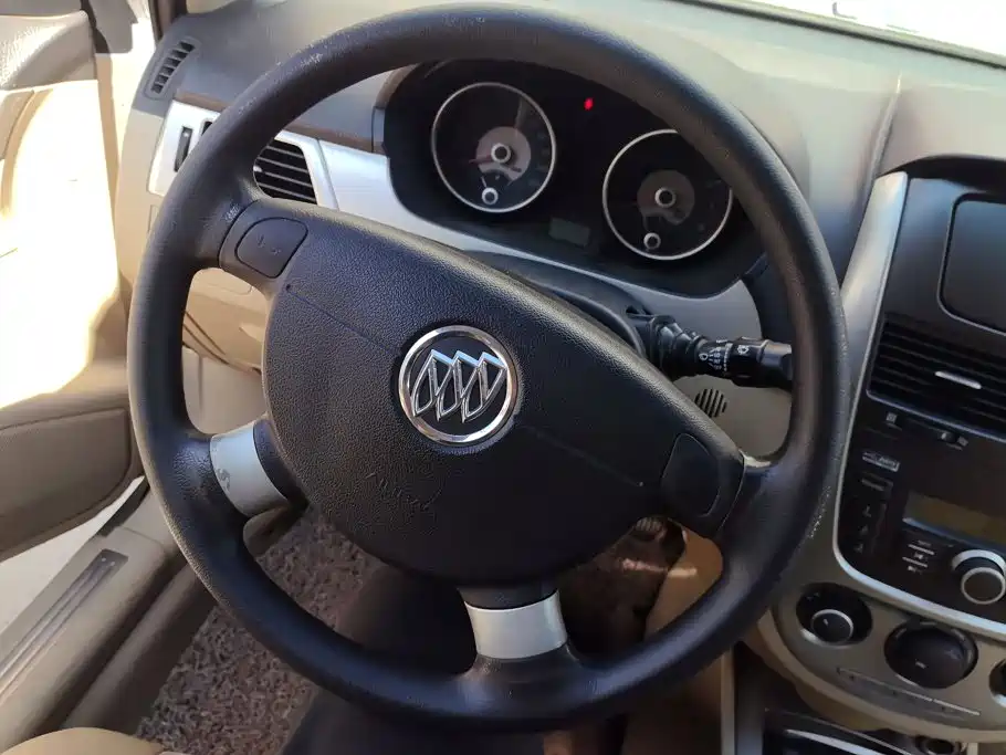 Buick Excelle — миниатюра 15