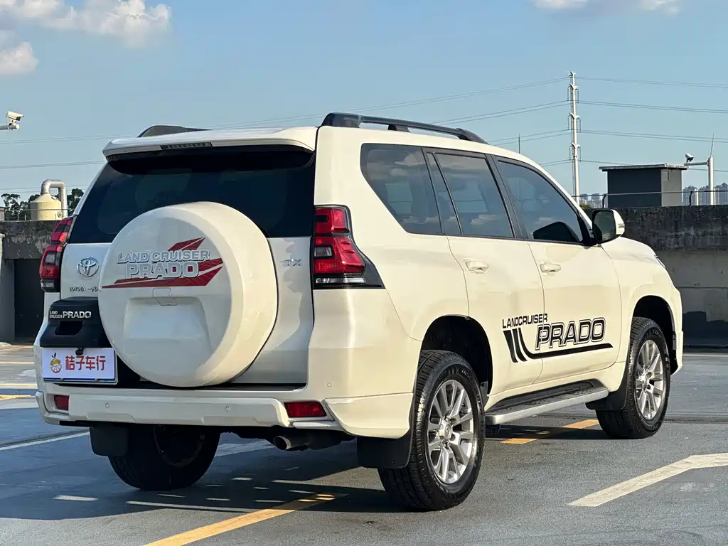 TOYOTA PRADO
