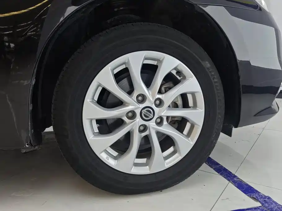 Nissan Sylphy — миниатюра 6