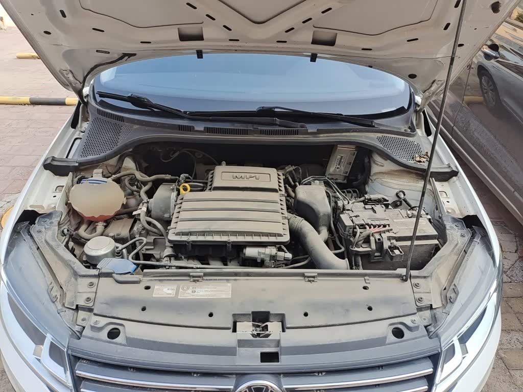 Volkswagen Santana 1.5 л 2021 г. Белый, пробег 29600 км