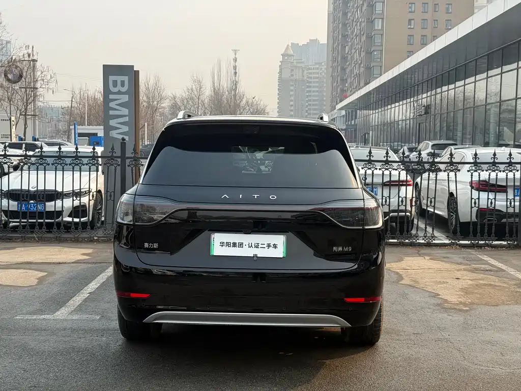 Aito M9 2025 Ultra 52kWh 6 мест (192 ）