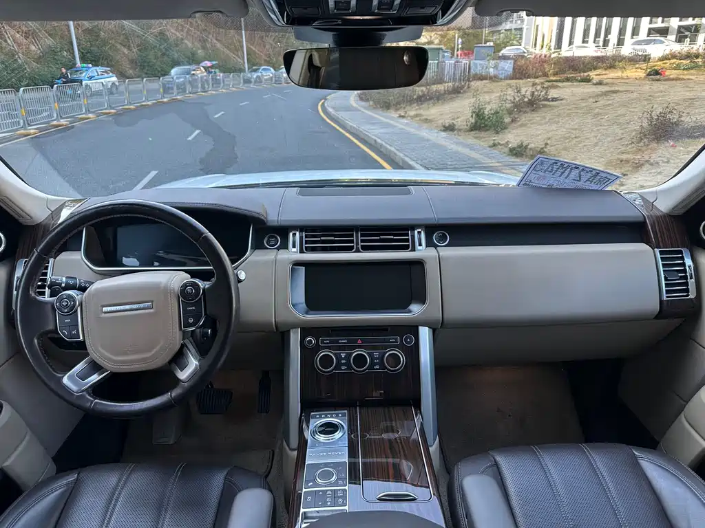 LAND ROVER RANGE ROVER