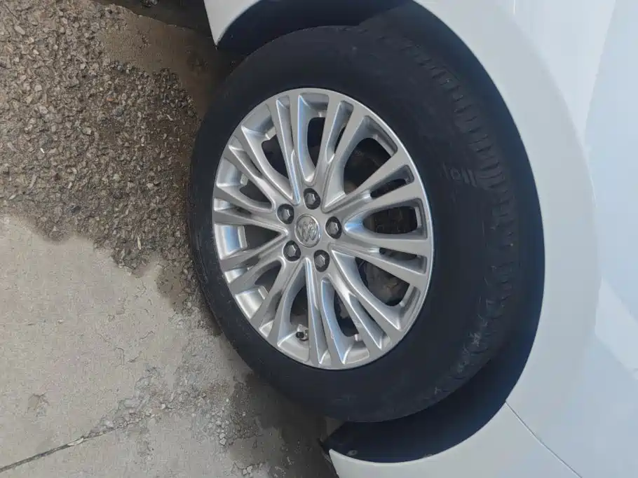 Buick Excelle — миниатюра 6