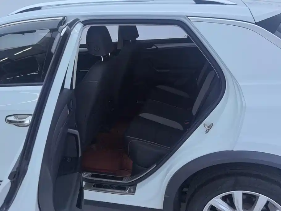 Volkswagen T-Roc — миниатюра 11