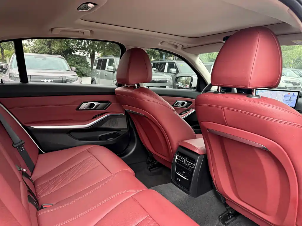 BMW 3 Series — миниатюра 18
