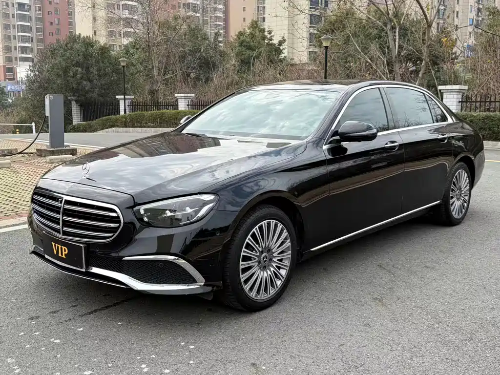 Mercedes-Benz E-Class 2022